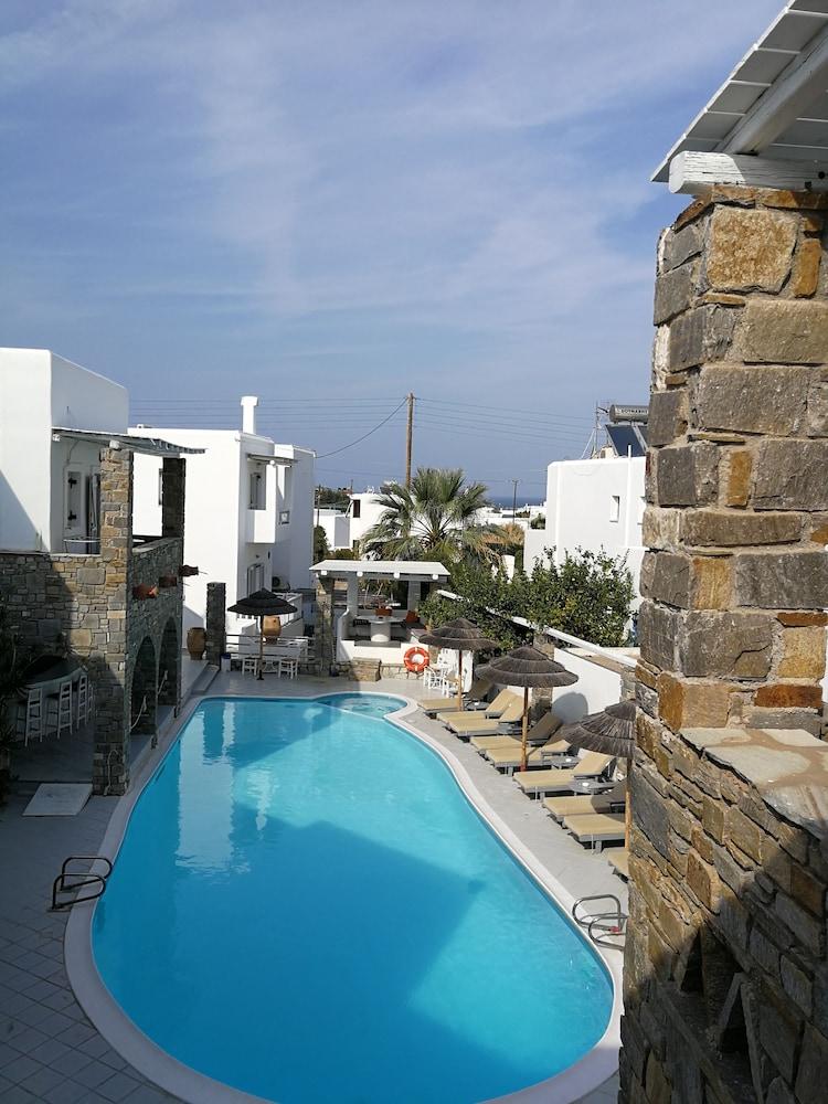 Hotel Zefi &