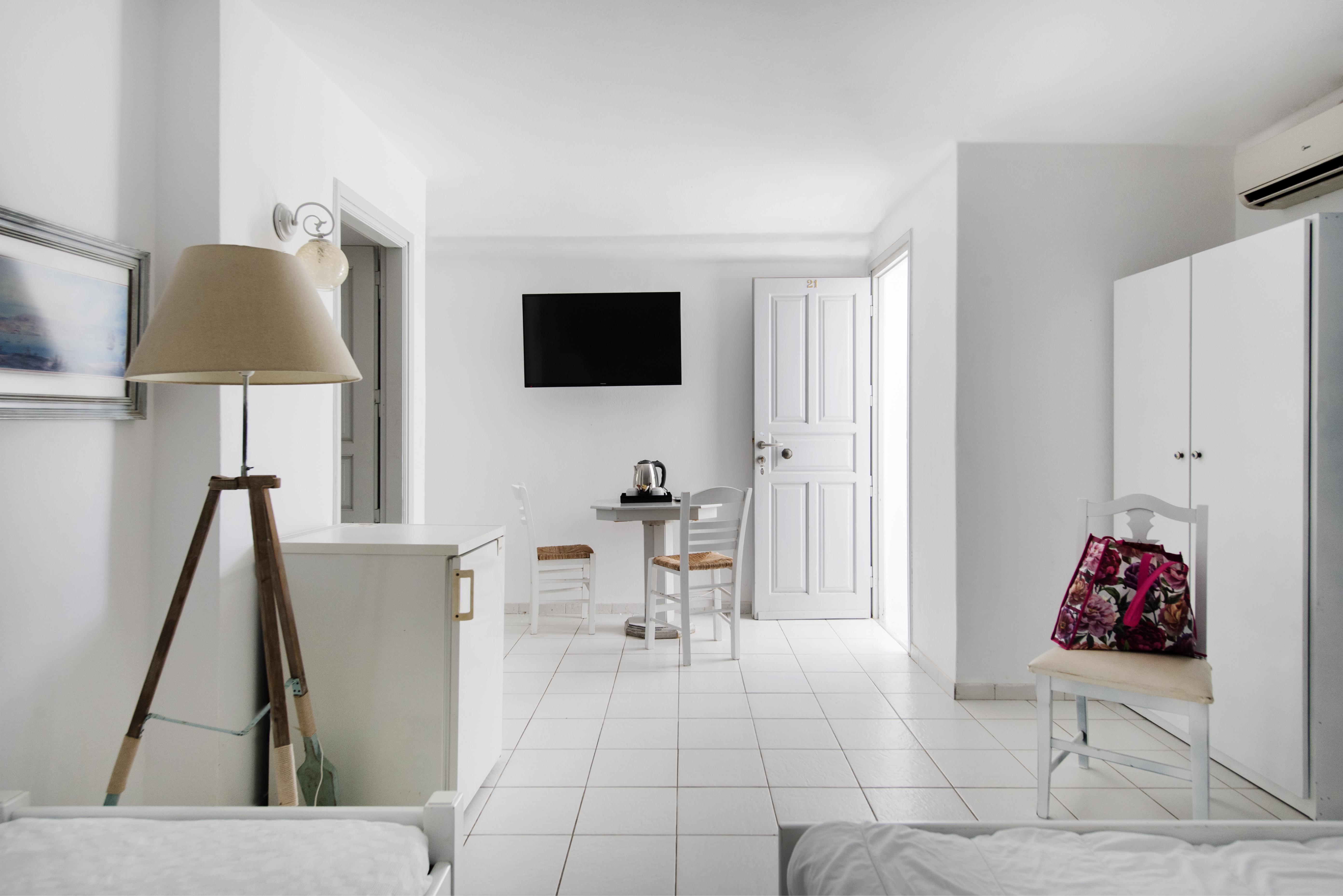 Zefi & 4* Naousa (Paros)