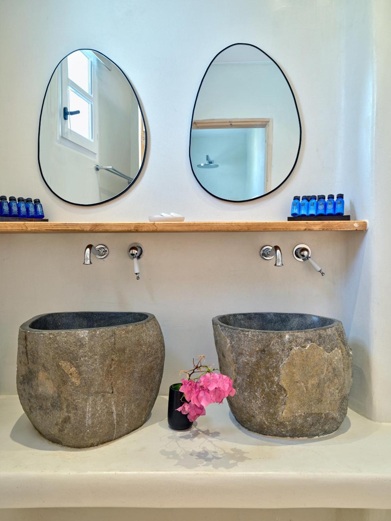 Zefi & 4* Naousa (Paros)