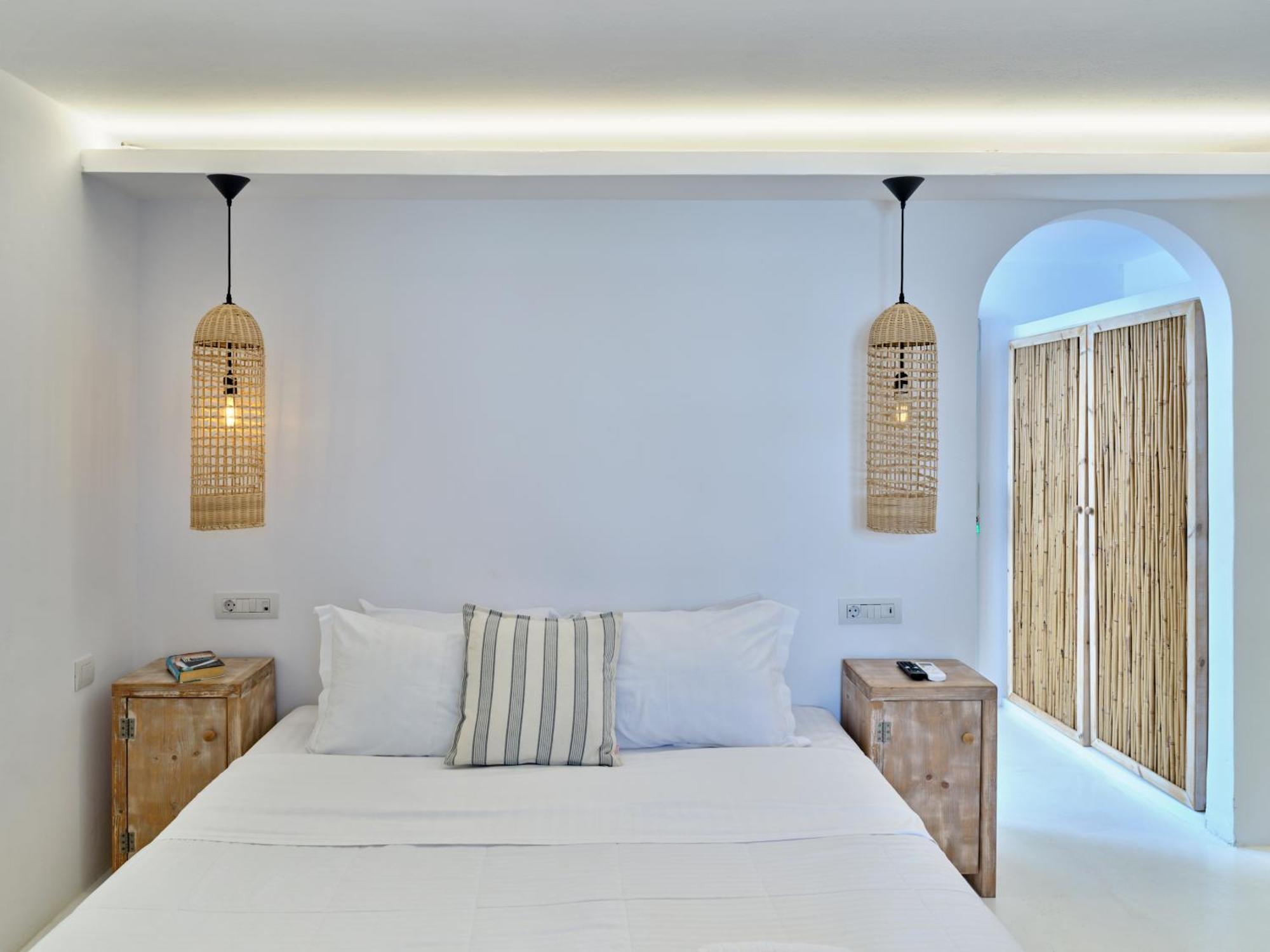 Hotel Zefi & Naousa (Paros)